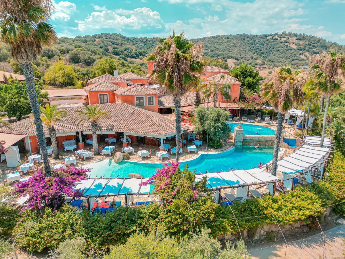 Felix Hotels - Galanias Hotel & Retreat Бари-Сардо Экстерьер фото