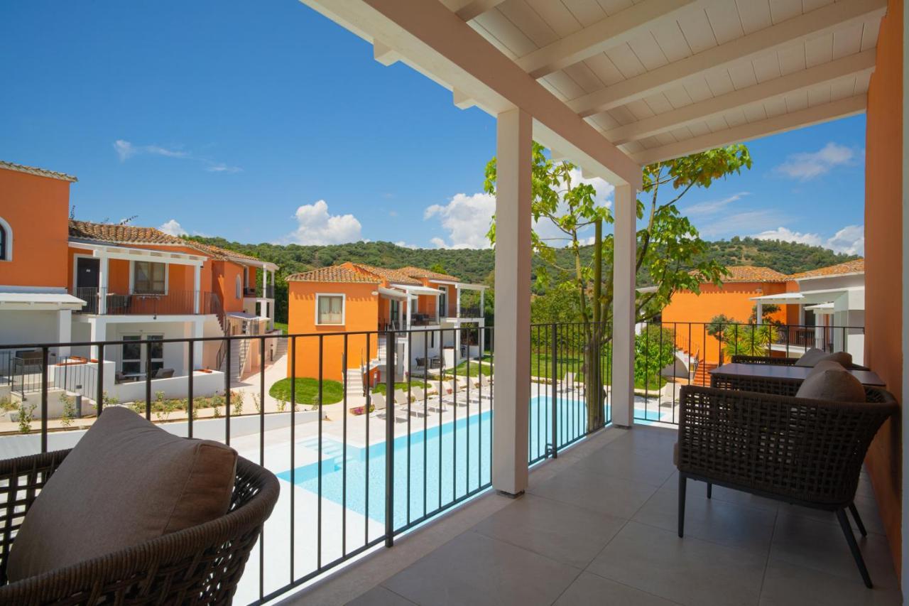 Felix Hotels - Galanias Hotel & Retreat Бари-Сардо Экстерьер фото