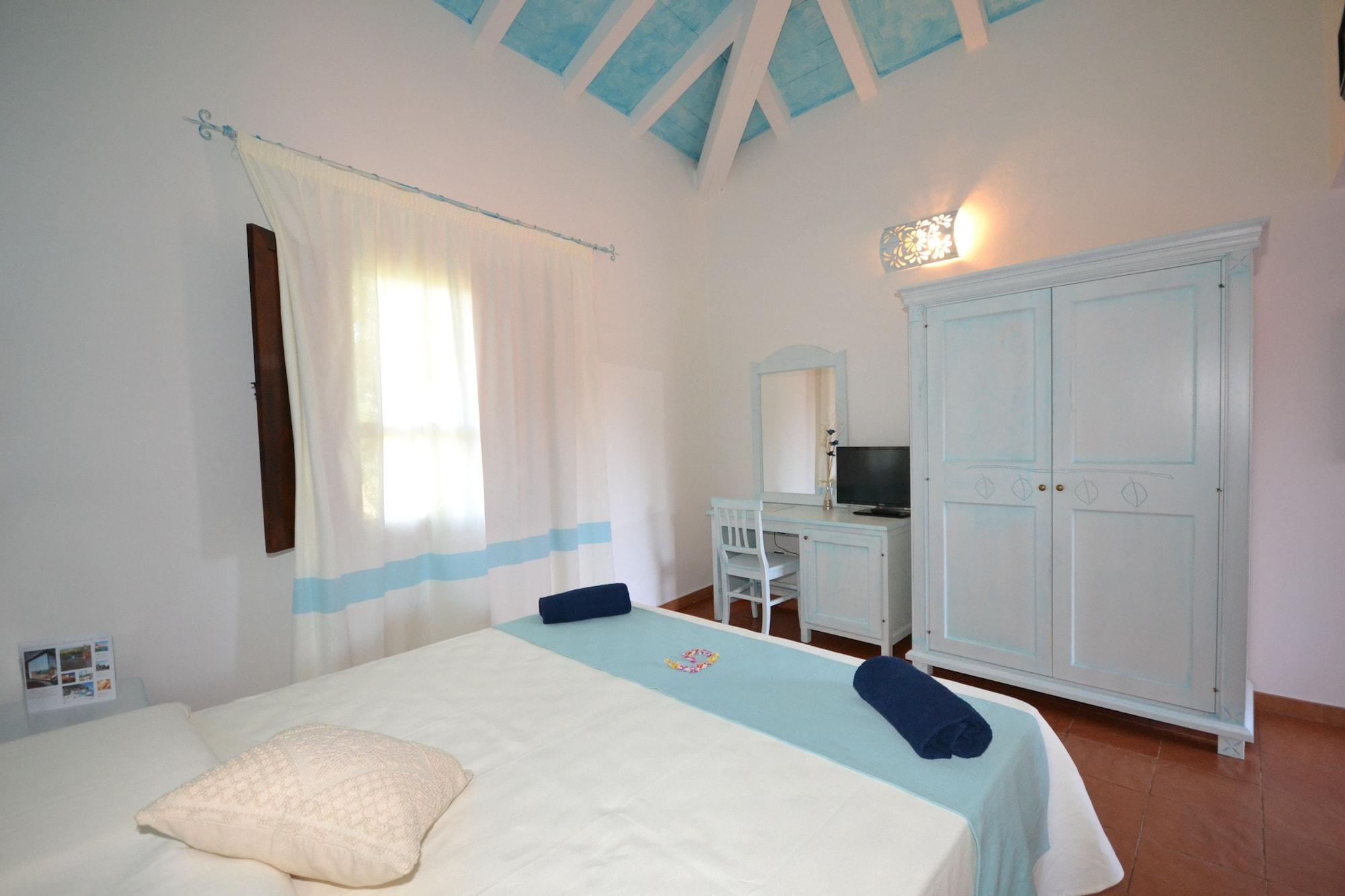 Felix Hotels - Galanias Hotel & Retreat Бари-Сардо Экстерьер фото