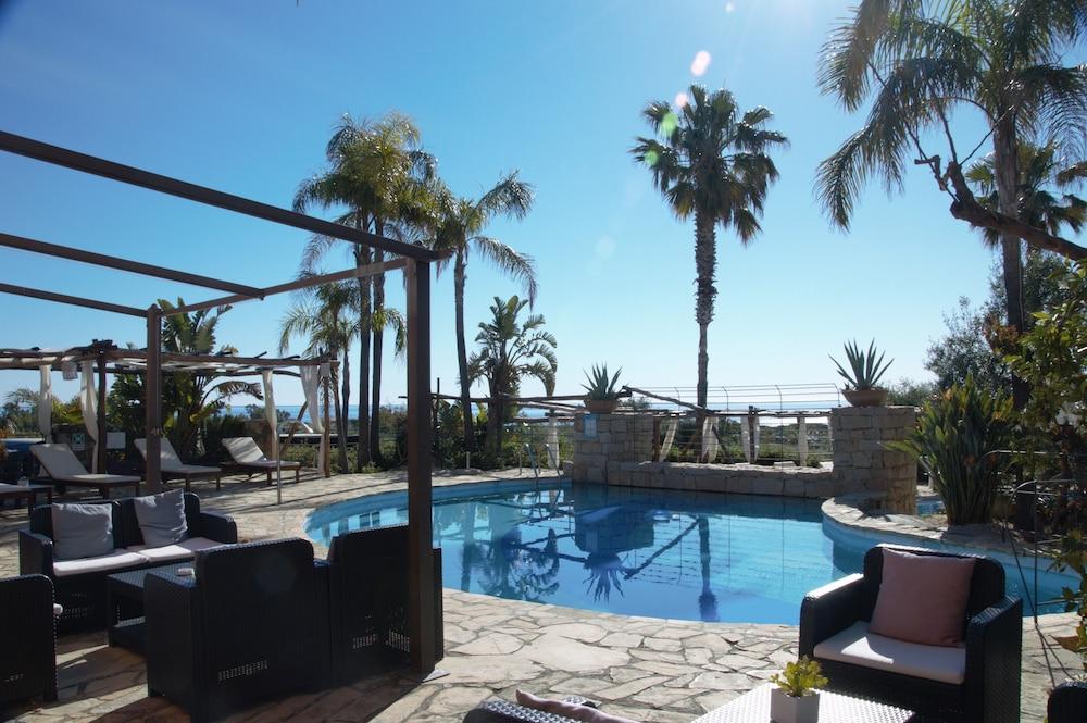 Felix Hotels - Galanias Hotel & Retreat Бари-Сардо Экстерьер фото
