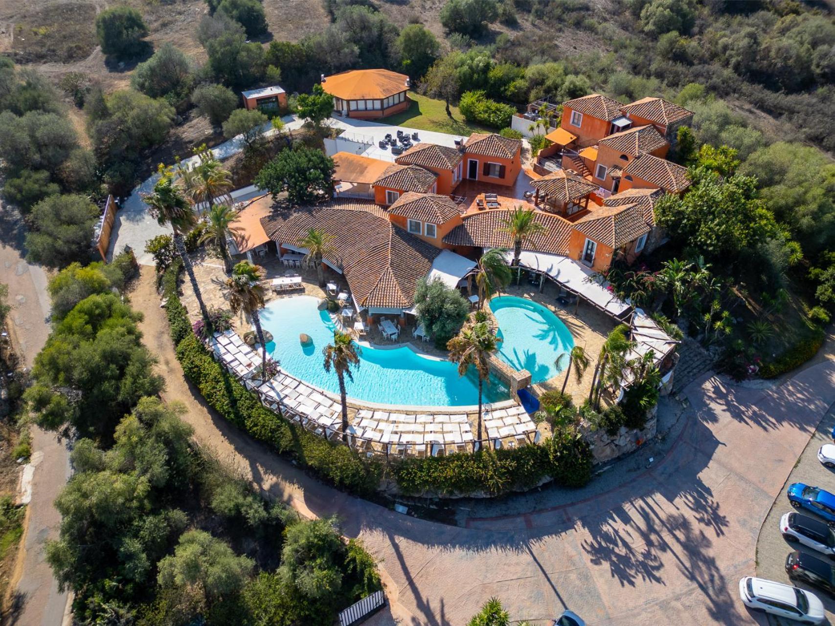 Felix Hotels - Galanias Hotel & Retreat Бари-Сардо Экстерьер фото